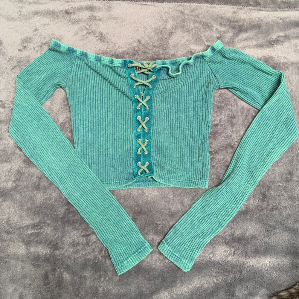 Fashion nova long sleeve crop